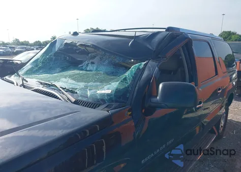 2004 Cadillac Escalade Esv Standard из США, поврежденный, VIN 3GYFK66N24G331118